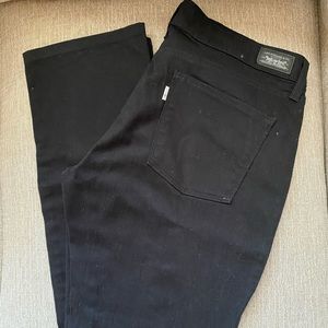 552 Straight Levis jeans